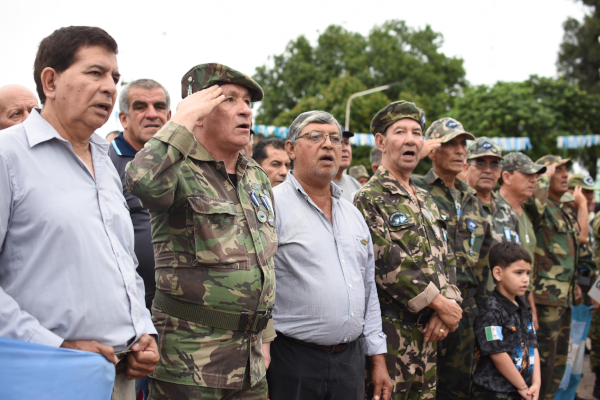 Ex combatientes de Malvinas en el acto central del 2 de abril de 2024 en Presidencia de la Plaza, Chaco.