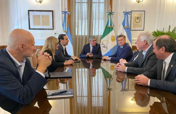 Reunión entre los gobernadores de Chaco y Corrientes con el Rectorado de la UNNE.
