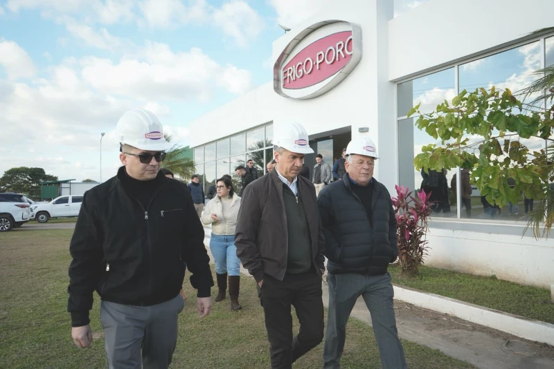 Frigoporc inauguró sus sistema de energía solar