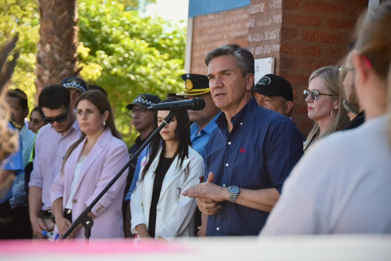 Policía del Chaco, entrega patrulleros