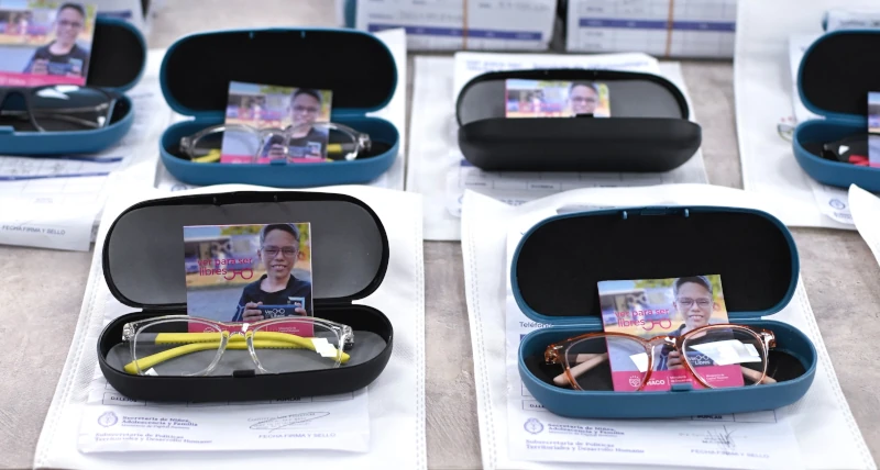 Anteojos para niños en Chaco